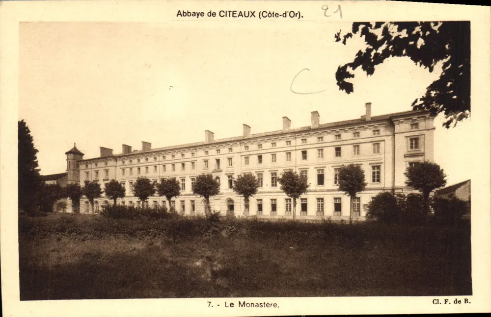 Abadía de CITEAUX (Côte-d'Or) — El Monasterio — Cl. F. de B. - Anverso