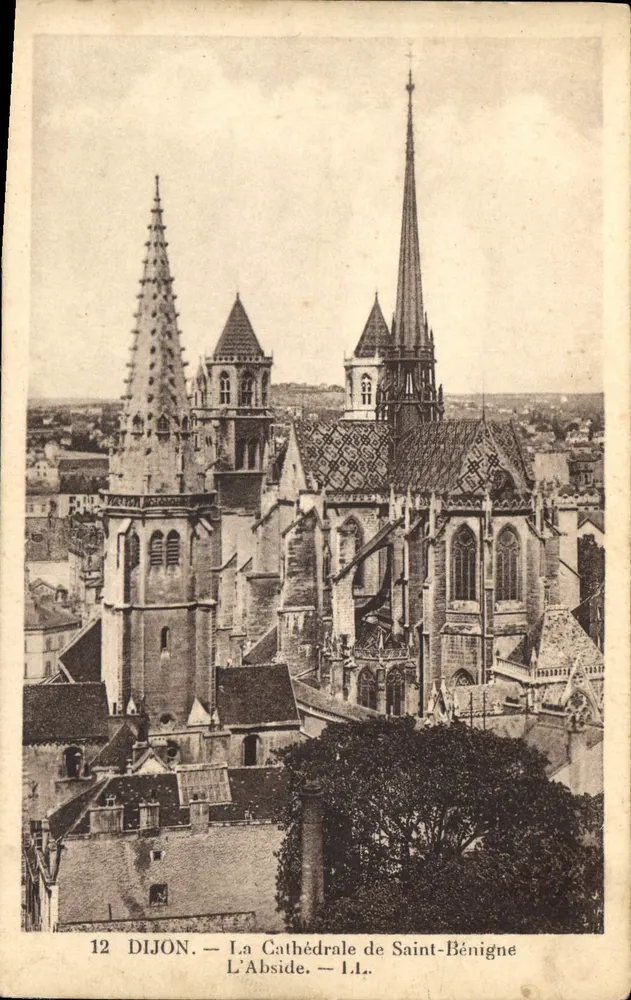 Dijon — A Catedral de Saint-Bénigne — A Abside - Frente