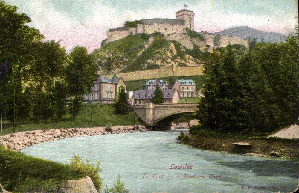 Lourdes — Der Fort und die Brücke des Gave — V. P. Paris, Nr. 10 - Vorderseite