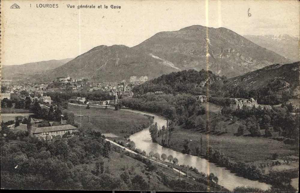 Lourdes — Vista geral e o Gave — editor Lourdes, n°6 - Frente