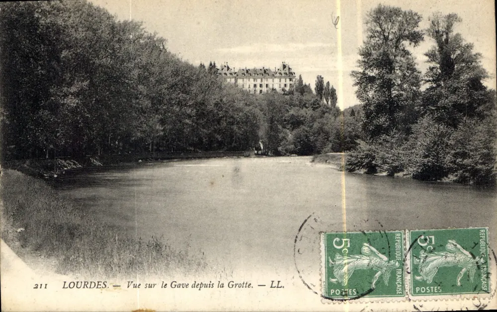 Lourdes — Blick auf den Gave aus der Grotte — LL. — Nr. 211 - Vorderseite
