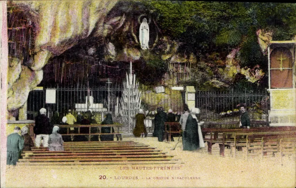 Lourdes - A Grotta Milagrosa — Les Hautes-Pyrénées — Fotoquímica Labouche Frères, Toulouse, n°20 - Frente