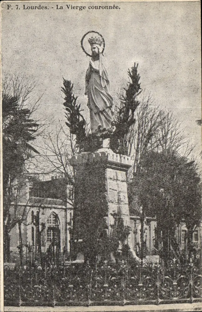 Lourdes - A Virgem Coroada — F. 7 — Edição do Palácio do Reino - Frente