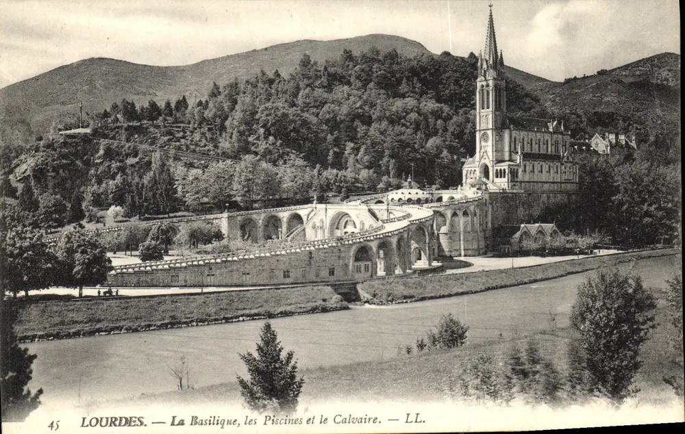 Lourdes — La Basilique, les Piscines et le Calvaire — LL. - Vorderseite