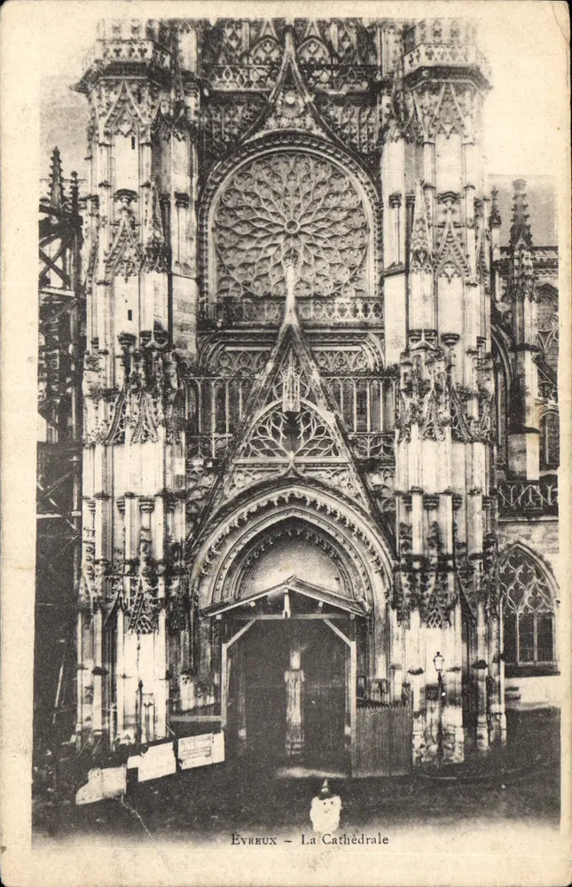 Évreux — A Catedral — Editor não identificado, número de série não visível - Frente