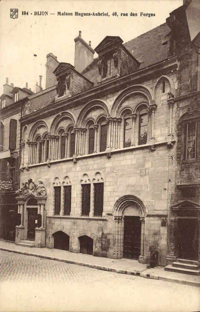 Dijon — Casa Hugues-Aubriot, 40, rua das Forjas — editor M. DOD - Frente