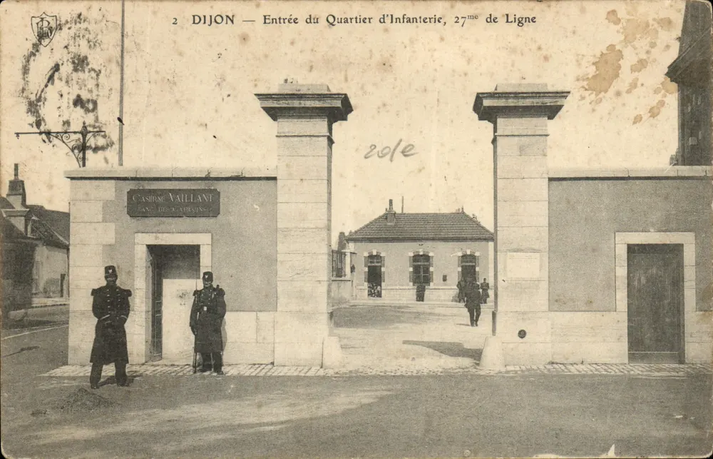Dijon — Entrada do Quartel de Infantaria, 27º de Ligne — Caserne Vaillant - Frente