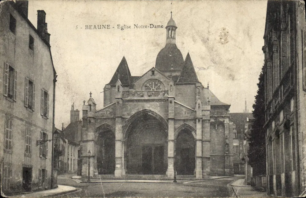 Beaune - Igreja de Nossa Senhora — vista da fachada — editor desconhecido, n° 5 - Frente