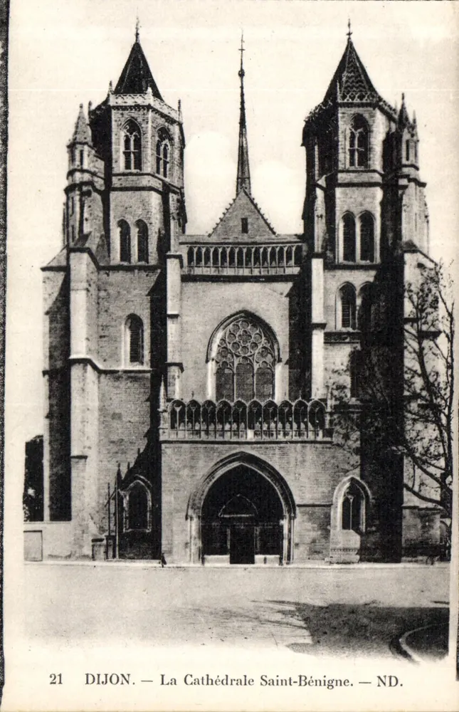Dijon — A Catedral de São Bénigne — ND. - Frente