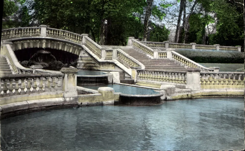 Jardim Darcy — Dijon (Côte-d'Or) — Éditions du Globe, Paris - Frente