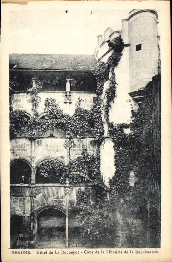 Beaune - Hotel de La Rochepot - Cour de la Librairie de la Renaissance - Vorderseite