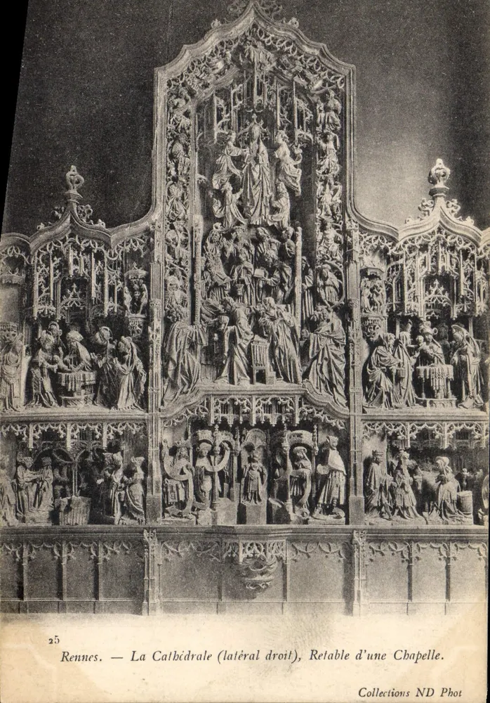 Rennes — Die Kathedrale (rechter Seitenbereich), Altar einer Kapelle — Collections ND Phot - Vorderseite