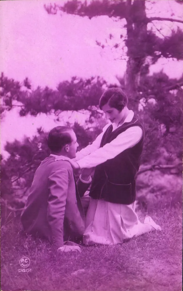 Dois jovens apaixonados — cena de pedido de casamento — P.C. Paris n°2412 - Frente