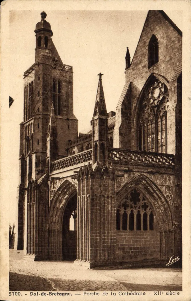 Dol-de-Bretagne — Portal der Kathedrale — 12. Jahrhundert - Vorderseite