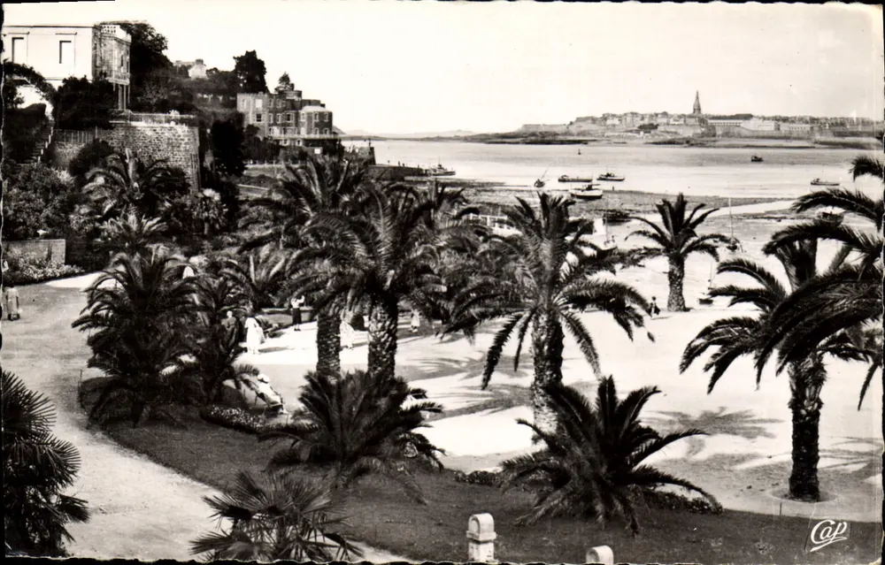 Ansicht von Dinard — Strand und Stadt — Cap - Vorderseite
