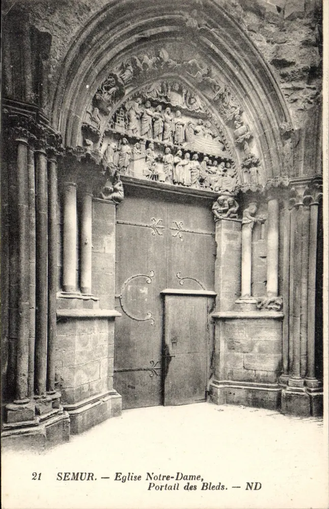 Semur — Kirche Notre-Dame, Portal der Bleds — ND - Vorderseite