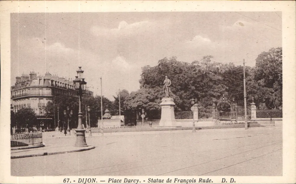 Dijon - Place Darcy - Statue des François Rude - Vorderseite