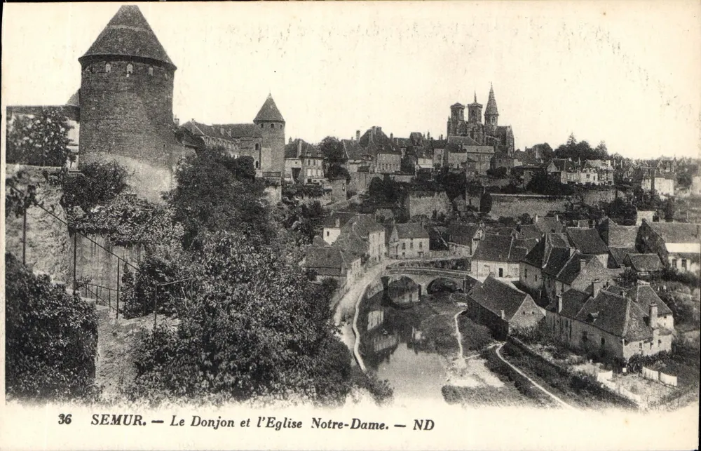 Semur — Il Donjon e la Chiesa di Notre-Dame — ND - Recto