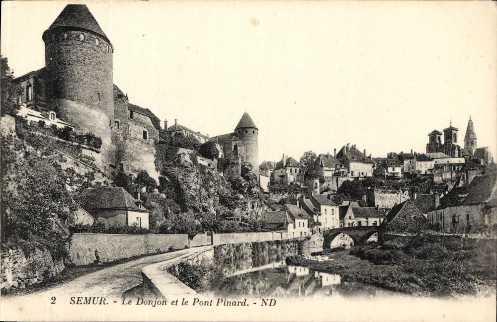 Semur - Het Donjon en de Brug Pinard — uitgever Lévy et Neubien, n°2 - Voorkant