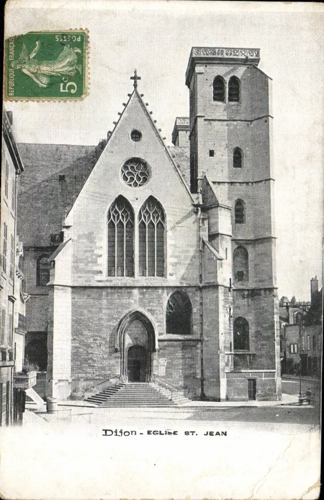Dijon - Igreja de São João — vista do edifício com seu campanário e portão gótico - Frente
