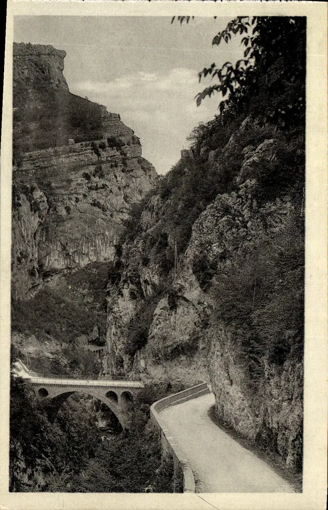 Gorges do Loup — Ponte do Abismo — L. Gilletta e Cie, fot. - Nice - Frente