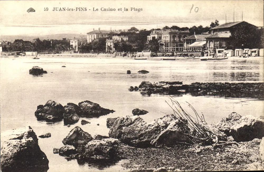 Juan-les-Pins — Das Casino und der Strand — Verlag: Cité des Arts et des Guitaresques, Berzébourg — Seriennummer 59 - Vorderseite
