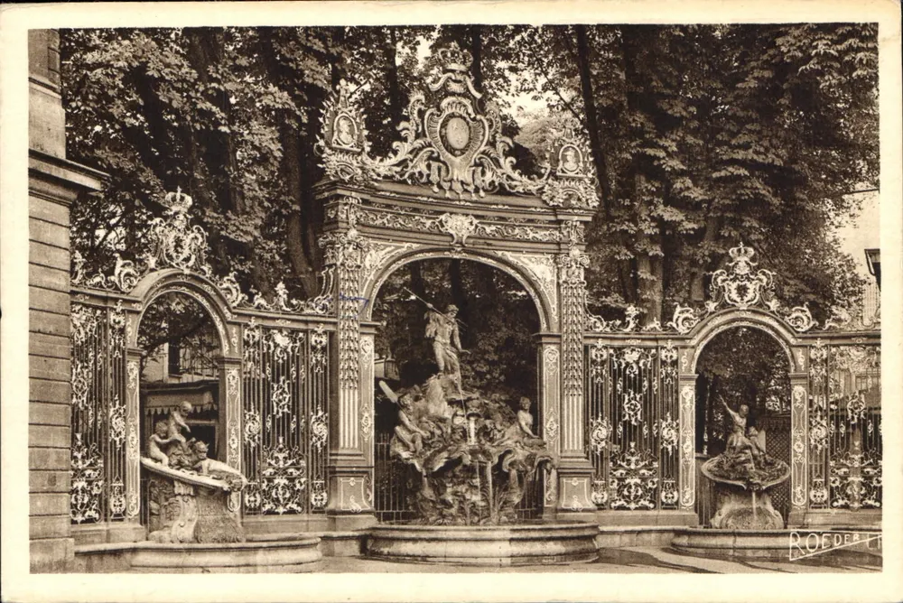 Fontaine de Neptune - Nancy — Editor V. Roeder, n° 1070 - Frente