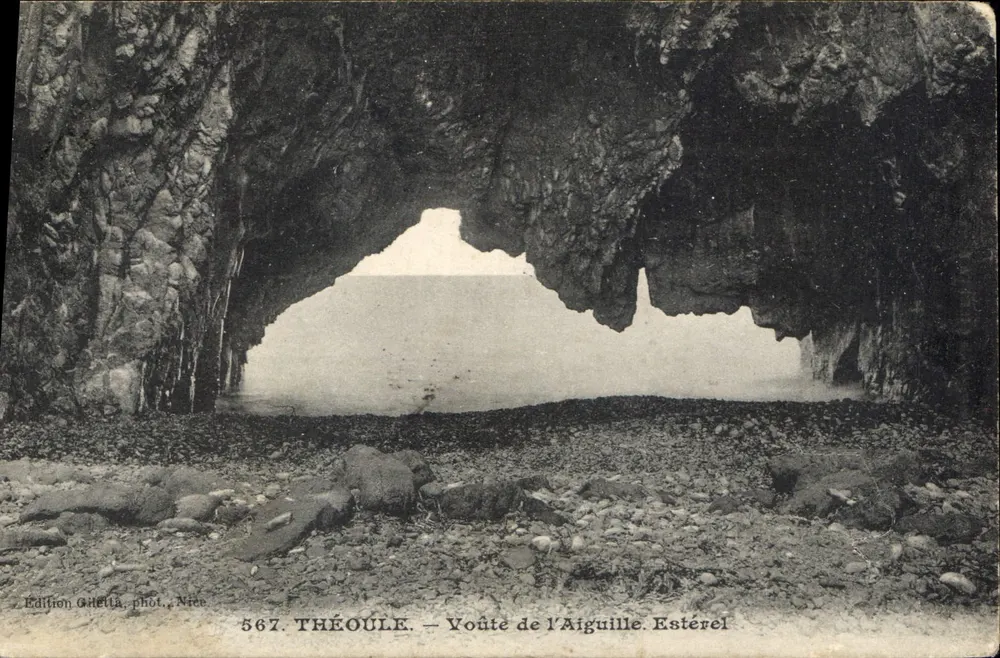 Théoule — Arco da Aiguille, Estérel — Edição Giletta, fot. Nice, n° 567 - Frente