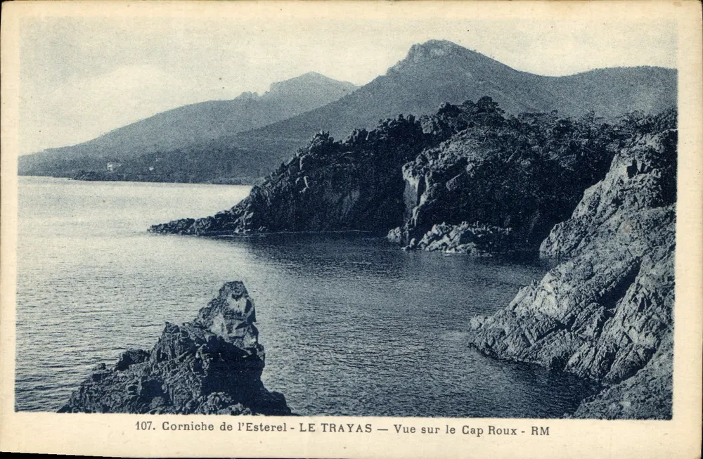 Corniche de l'Esterel — Vista do Cabo Roxo — LE TRAYAS — RM - Frente