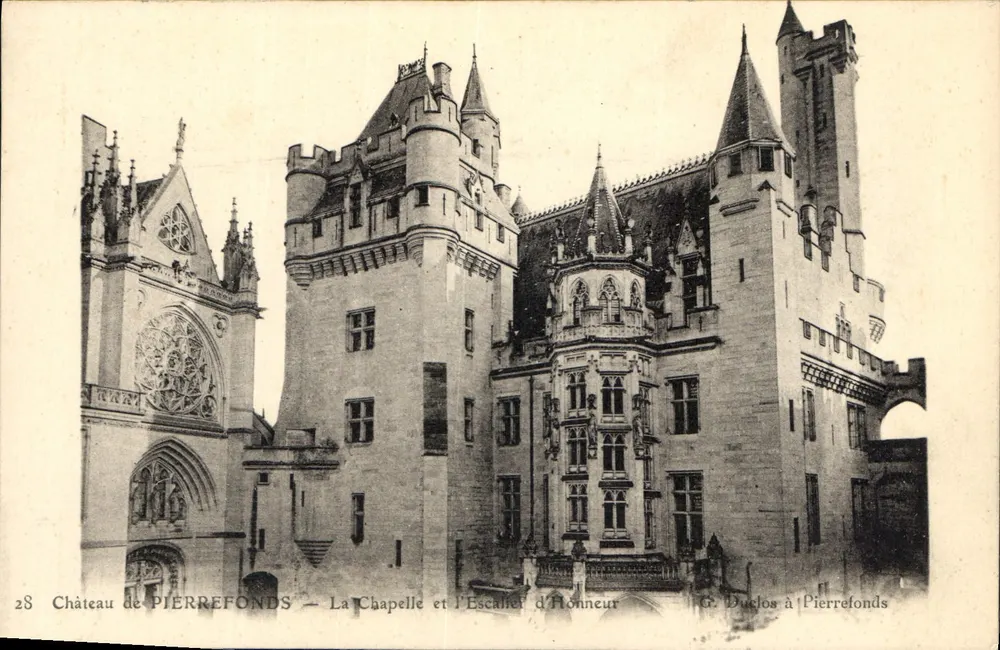 Schloss PIERREFONDS — La Chapelle und der Ehrenstiege — G. Duclos in Pierrefonds - Vorderseite