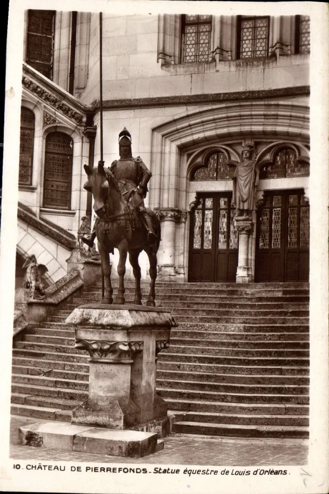 Schloss Pierrefonds — Reitstatue von Louis d'Orléans — Edition Grand Monuments Historiques - Vorderseite