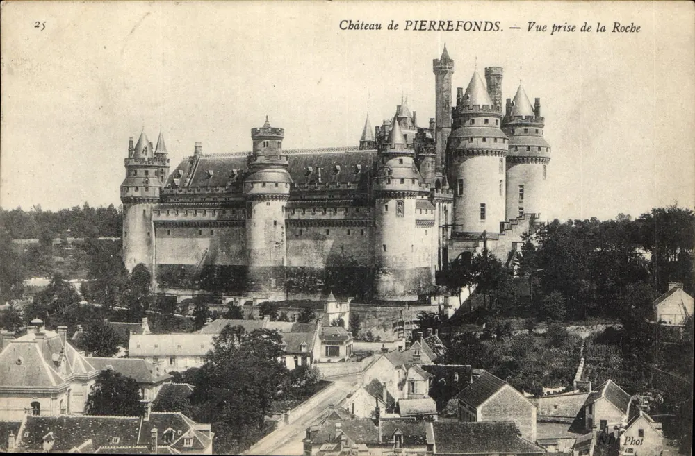 Castelo de PIERREFONDS — Vista tirada da Rocha — NHA Phot - Frente