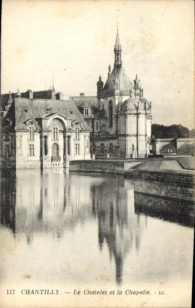 Chantilly — O Châtelet e a Capela — LL - Frente