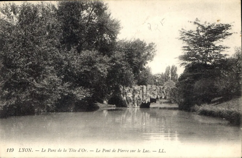 LYON — Der Park der Goldenen Kopf — Die Steinerne Brücke über den See — LL. — Nr. 119 - Vorderseite