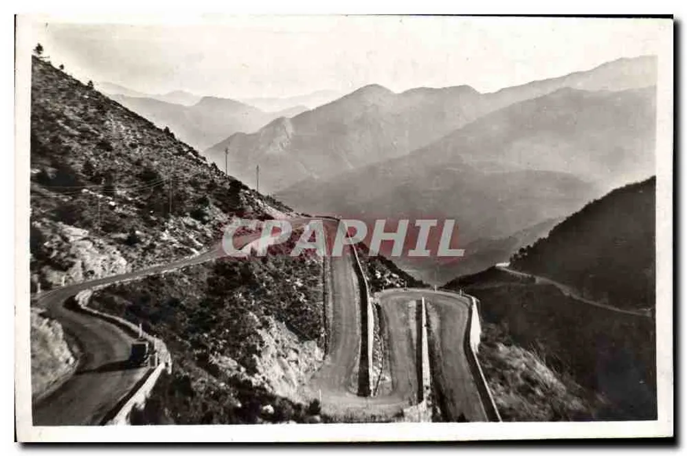 Os curvas para Sospel — Passo de Braus (Alt. 1000 m.) — As Edições Francesas - Frente