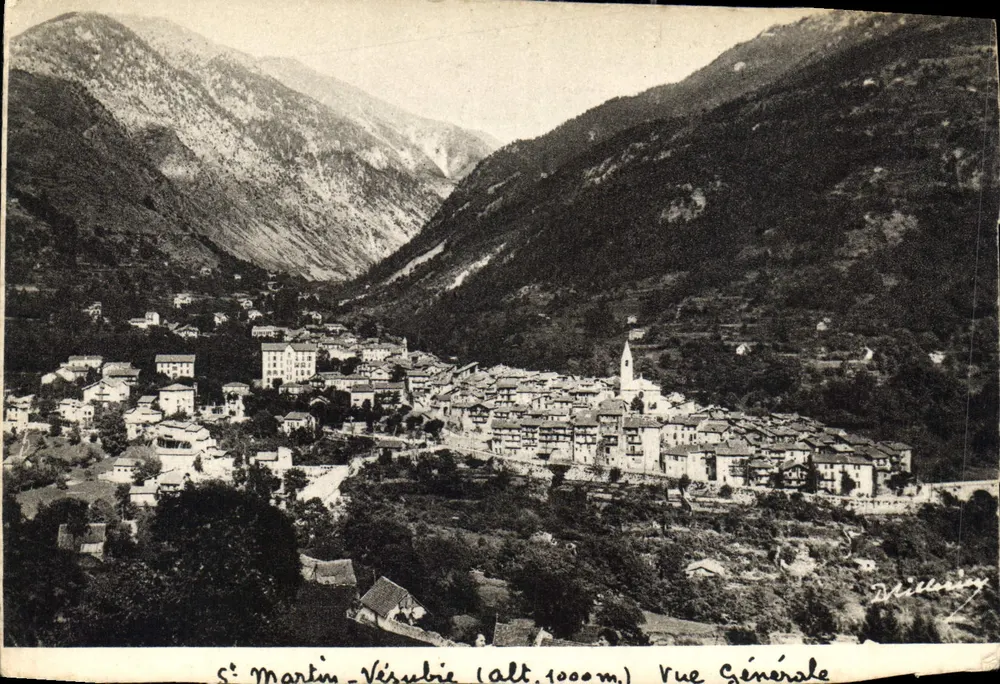 St-Martin-Vésubie (alt. 1000 m) — Vista Geral — DHILLERIN, Fotos - Frente
