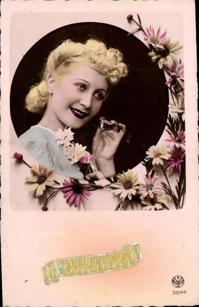 Mulher jovem sorridente — Aniversário — R.A. NOGER n° 3644 - Frente