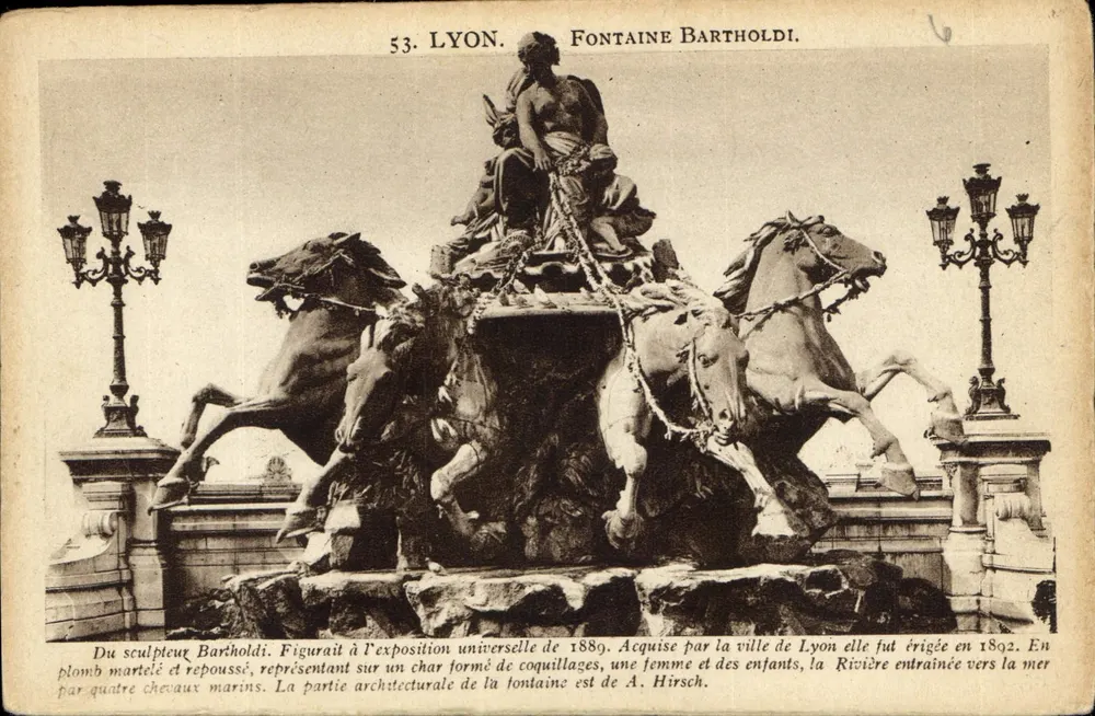 LYON. FONTAINE BARTHOLDI. — Escultura de Bartholdi, erguida em 1892. — X. Goutagny, editor Lyon. - Frente