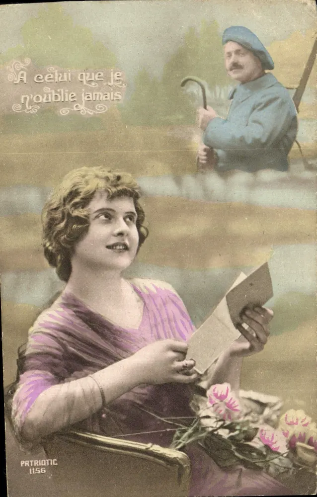 Mulher lendo uma carta — soldado em segundo plano — Patriótico 1156 - Frente