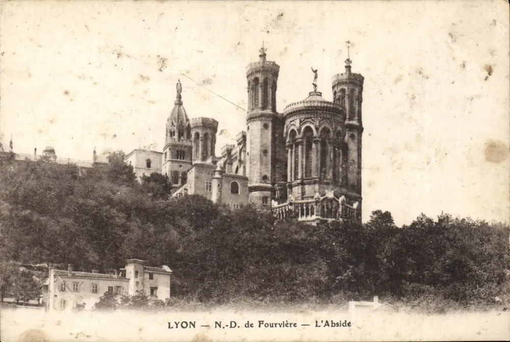 LYON — N.-D. de Fourvière — A Abside - Frente
