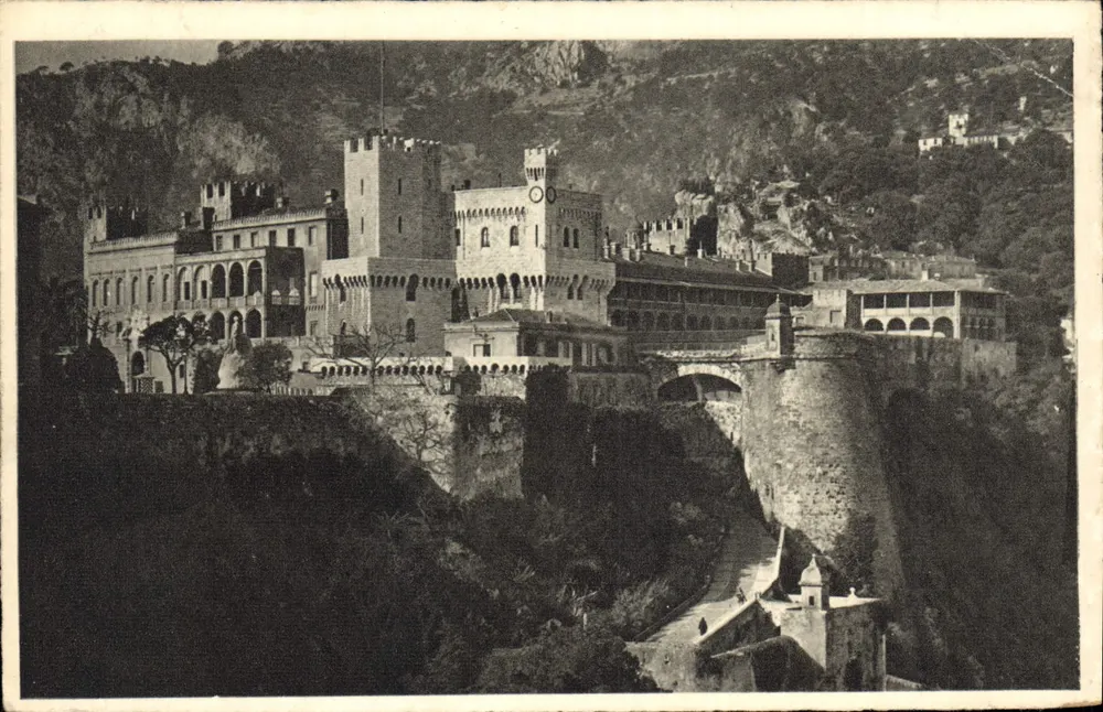 Castelo de Mônaco — vista panorâmica — Coleção Bello, n° 347 - Frente