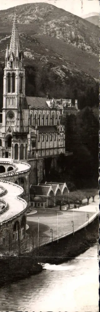 Lourdes — A Basílica e o Gave — Edição P. DOUCET, n°104 - Frente