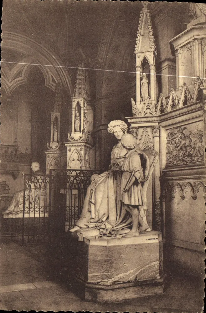 Haute-Côte — Die Tombeaux — Mausoleen von Amédée V und Amédée VI, die die Statuen von Charles-Félix und Marie-Christine überragen - Vorderseite
