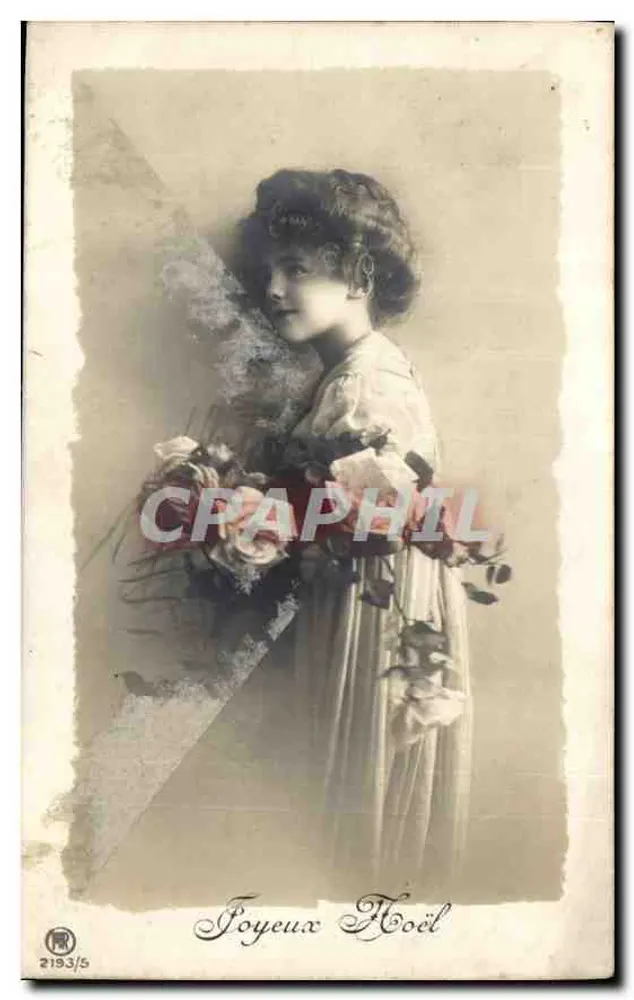 Jovem mulher em vestido longo — segurando um buquê — editada por CRAPHIL n° 2193/5 - Frente