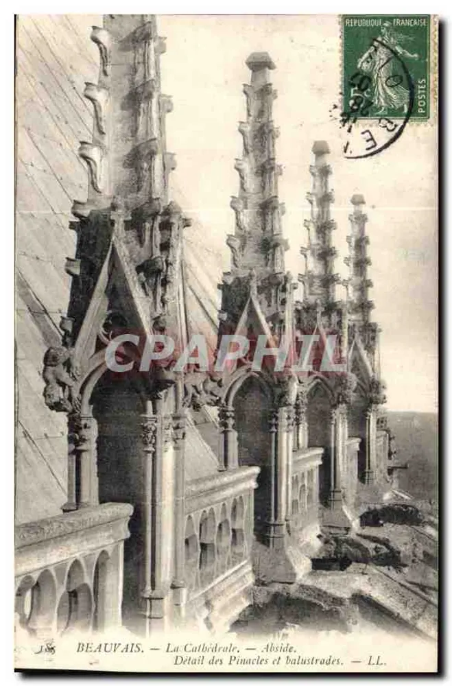 Beauvais — Die Kathedrale — Apse. Detail der Spitzbögen und Geländer — LL. - Vorderseite