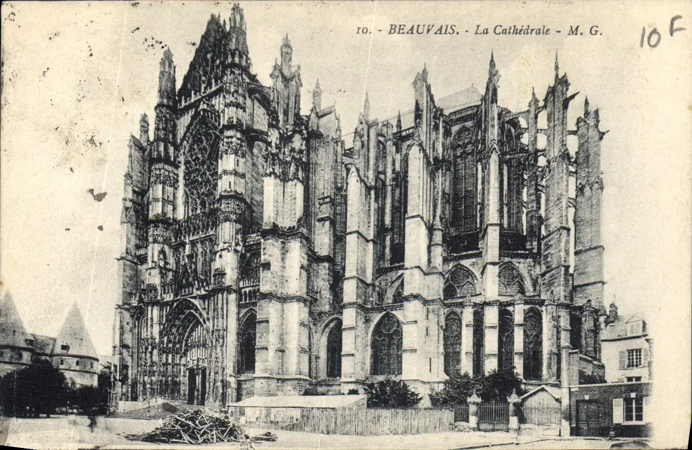 Beauvais - A Catedral - M. G. - 10 F - Frente