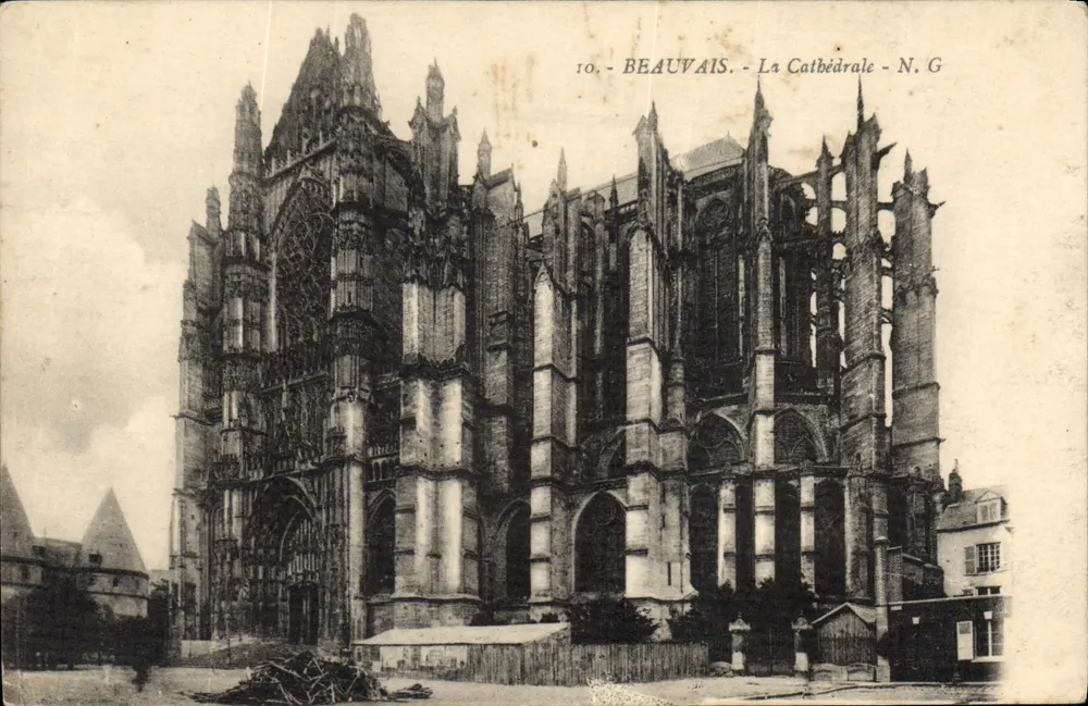 Beauvais — A Catedral — N.G. - Frente