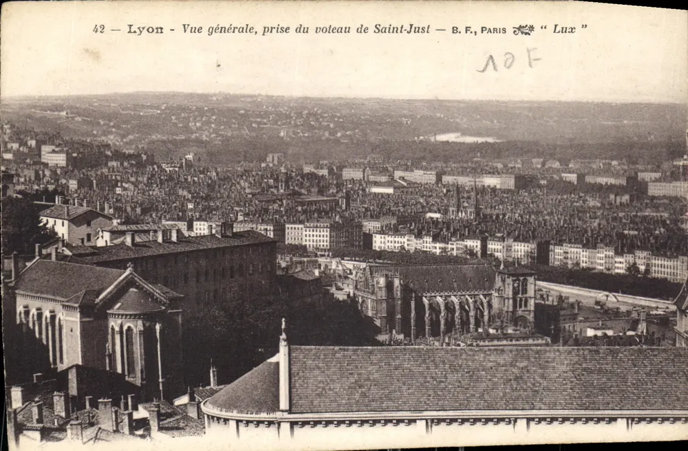 Lyon - Allgemeiner Blick, aufgenommen vom Schacht von Saint-Just — B.F., PARIS « Lux » - Vorderseite
