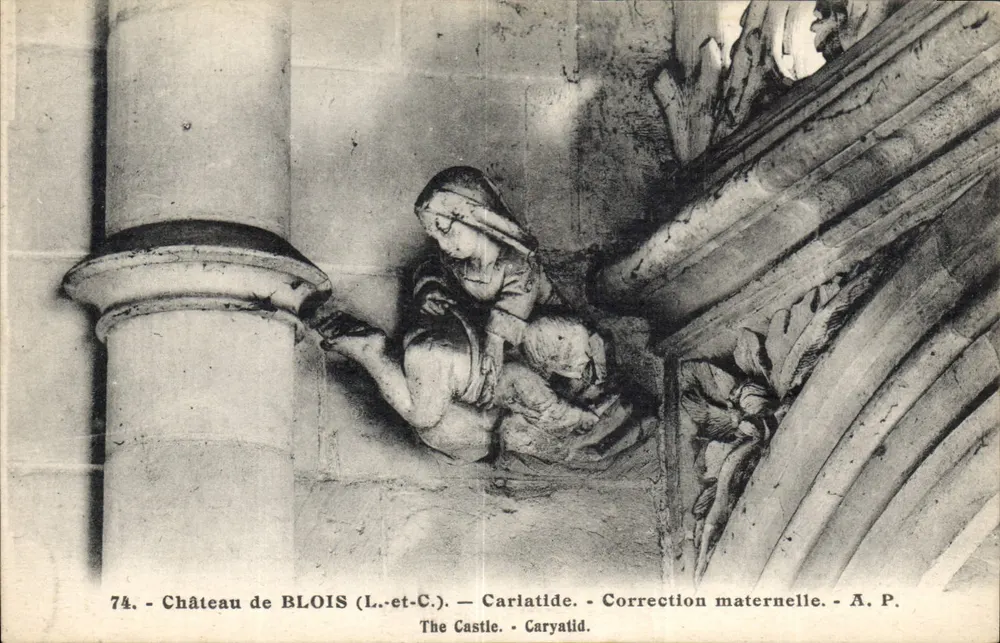 Schloss Blois (Loir-et-Cher) — Caryatide — Maternale Korrektur — A.P. - Vorderseite