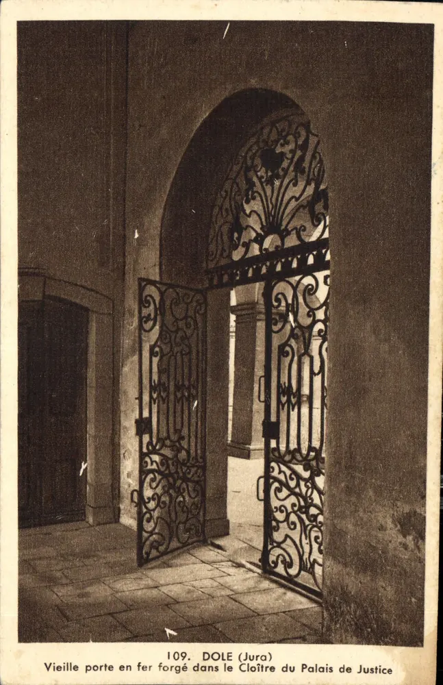 Dole (Jura) — Alte Schmiedegittertür im Cloister des Palais de Justice — n° 109 - Vorderseite